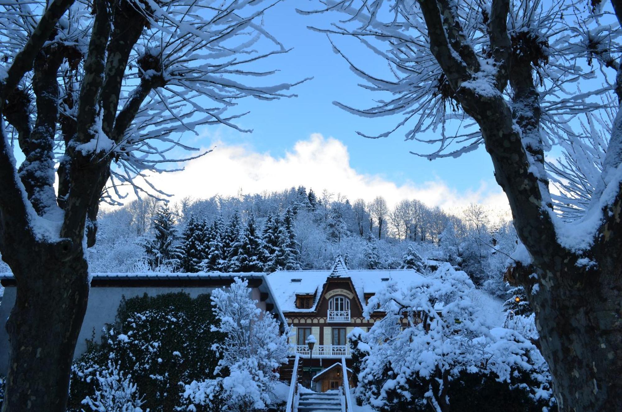 Auberge La Douce Montagne Альмон Экстерьер фото